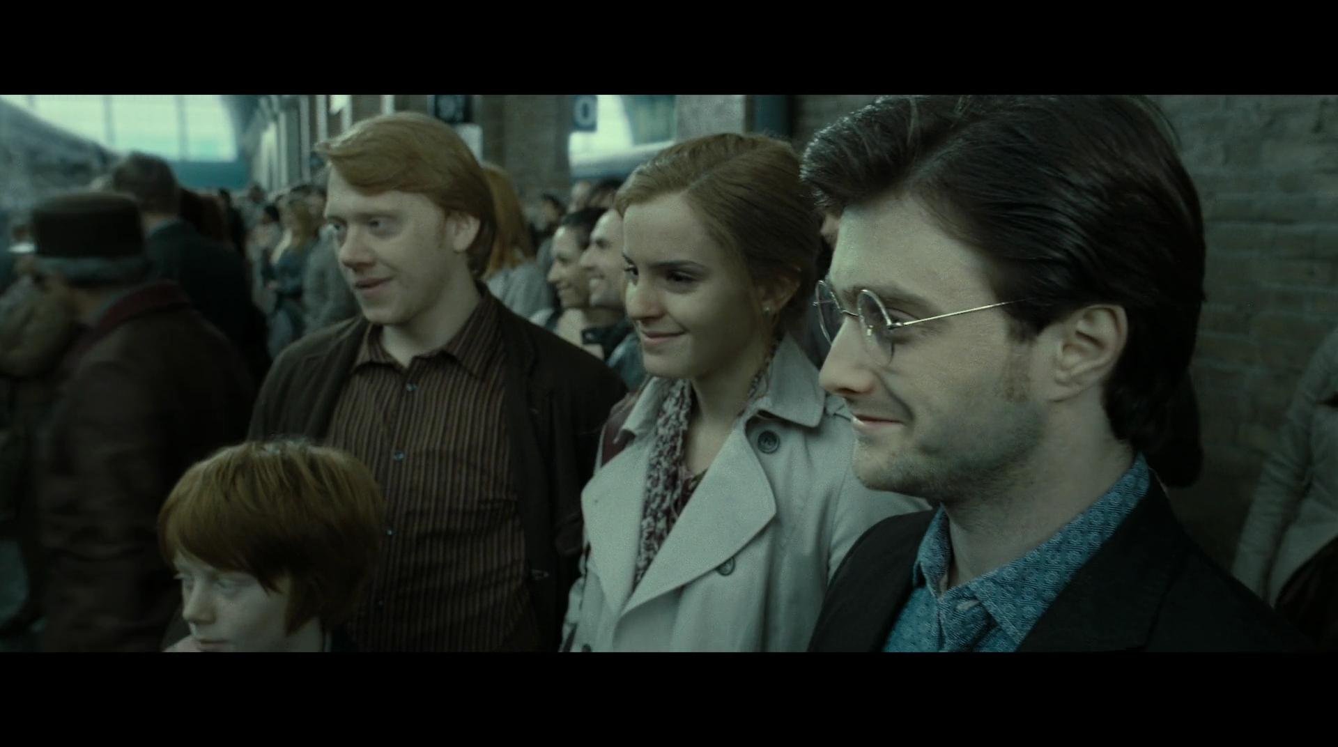 EmmaWatsonFan-dot-nl_HarryPotter-ReturnToHogwarts4814.jpg