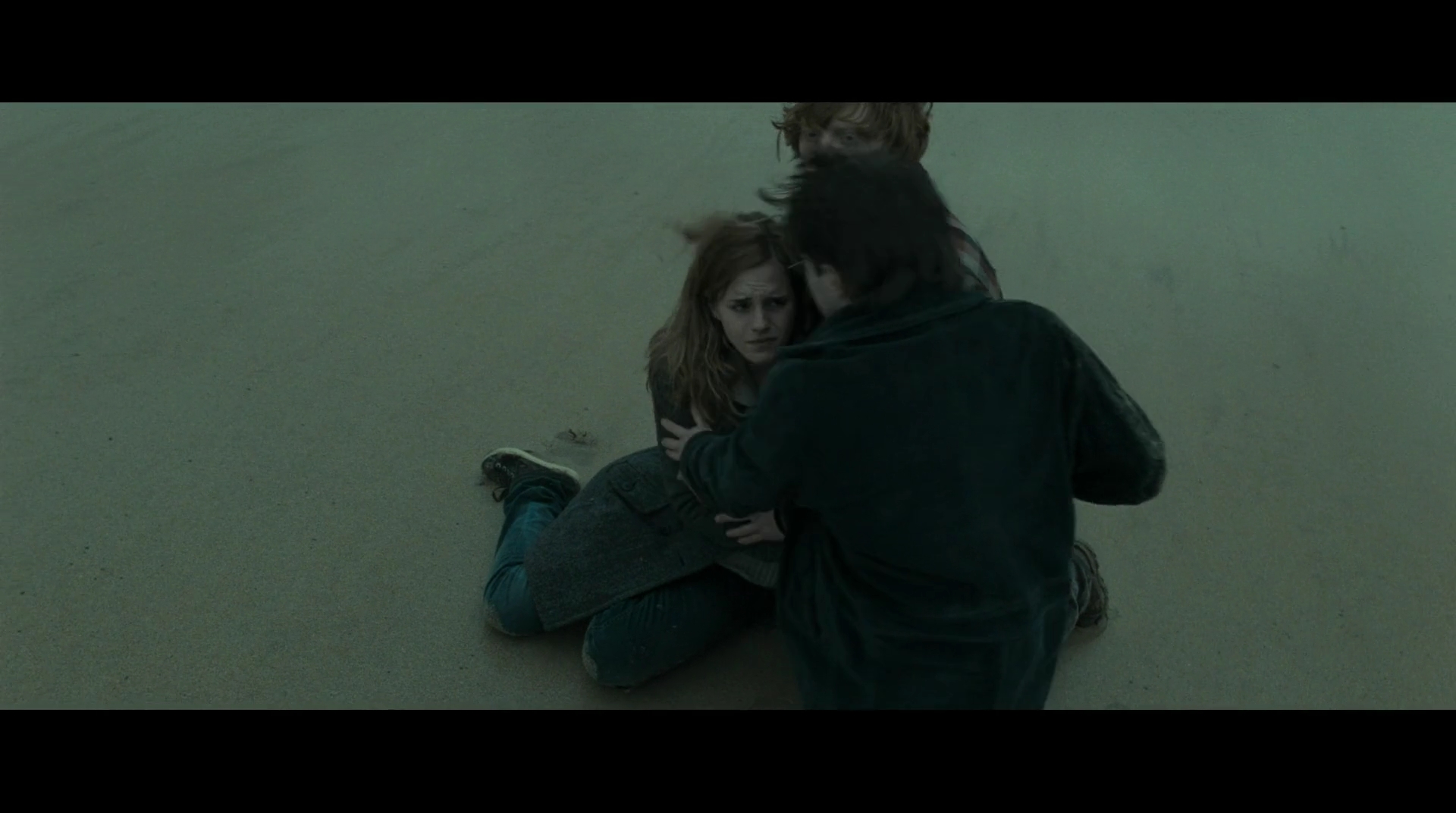 EmmaWatsonFan-dot-nl_HarryPotter-ReturnToHogwarts4824.jpg