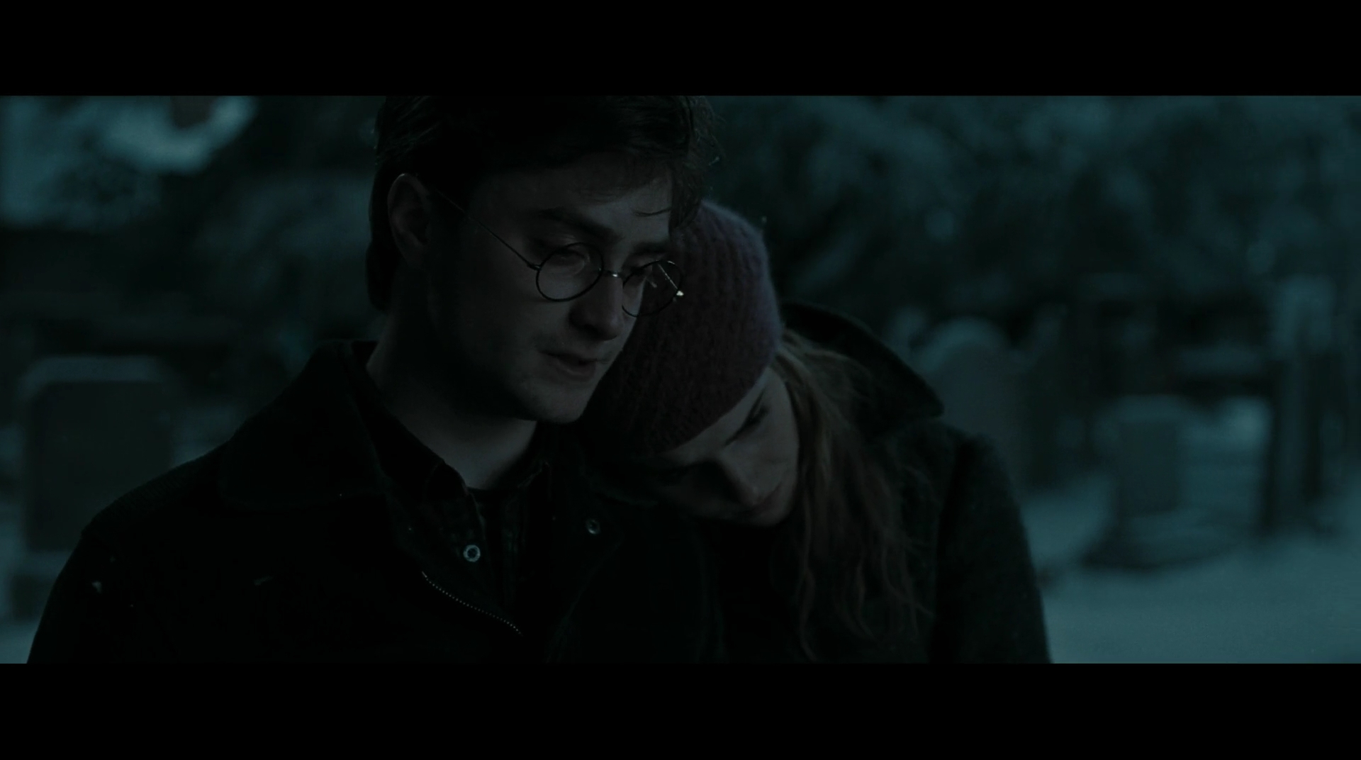 EmmaWatsonFan-dot-nl_HarryPotter-ReturnToHogwarts4841.jpg