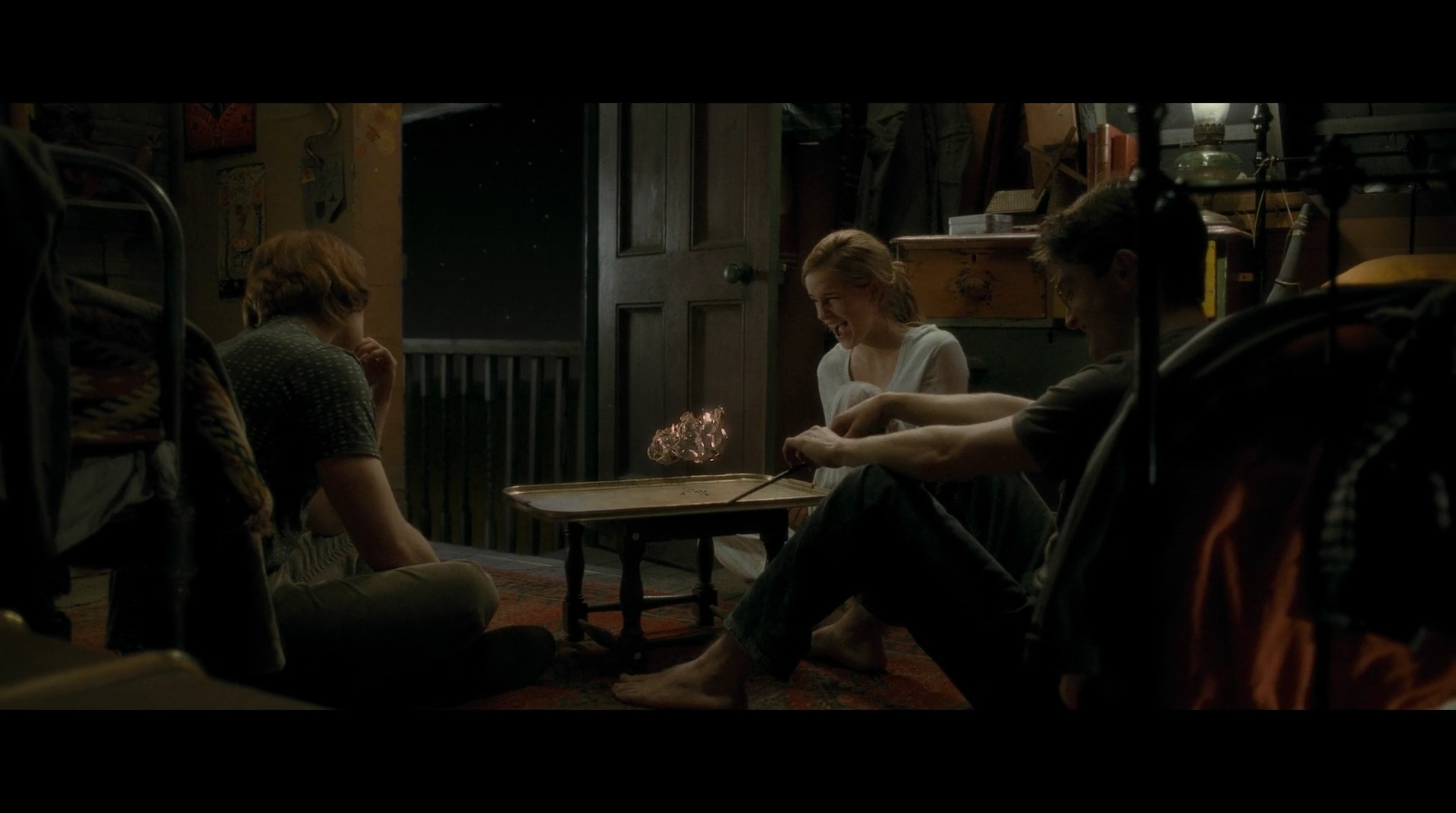 EmmaWatsonFan-dot-nl_HarryPotter-ReturnToHogwarts4861.jpg