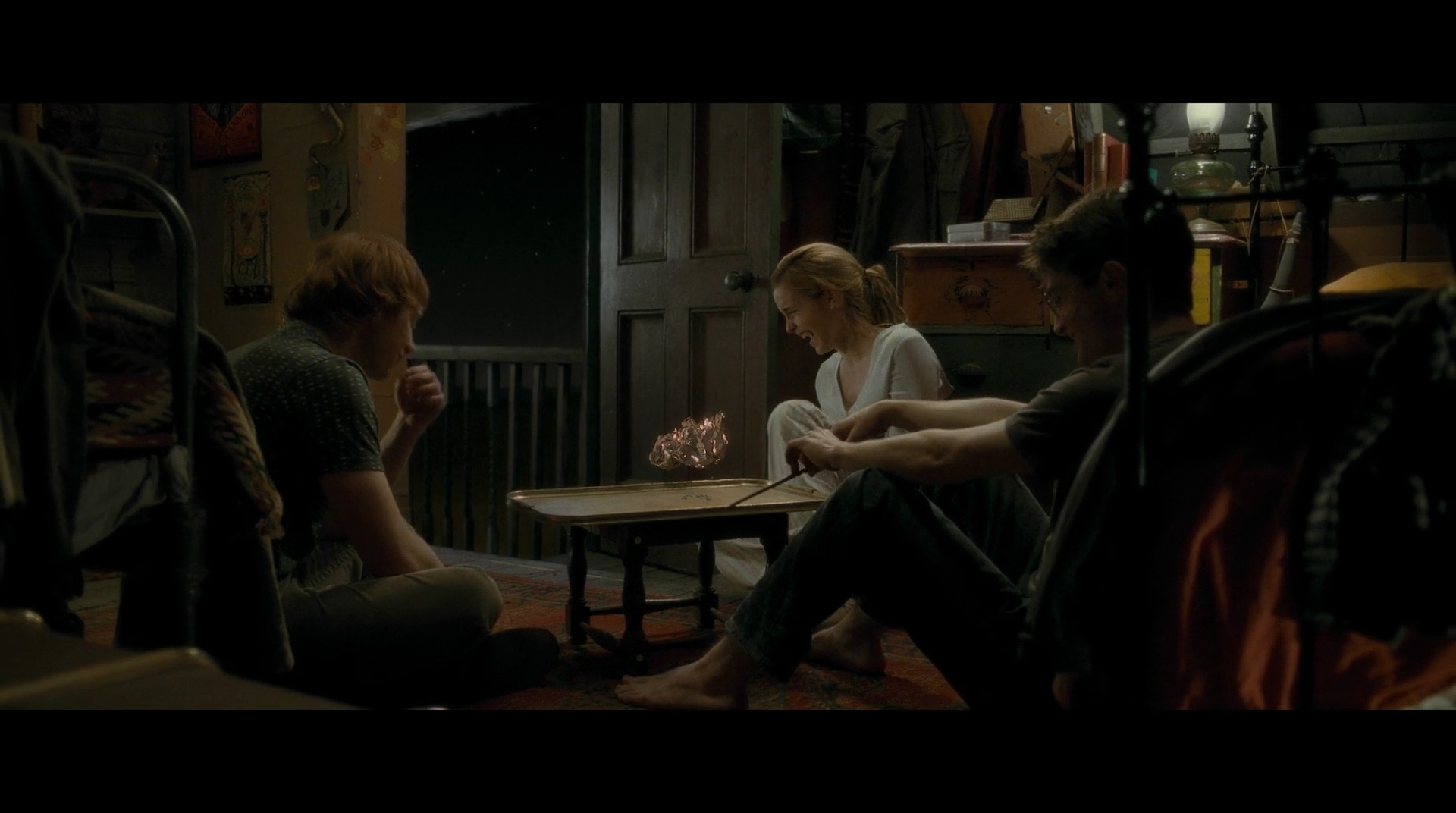 EmmaWatsonFan-dot-nl_HarryPotter-ReturnToHogwarts4862.jpg