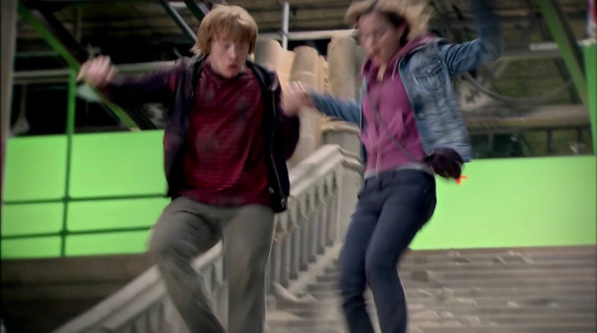 EmmaWatsonFan-dot-nl_HarryPotter-ReturnToHogwarts4869.jpg