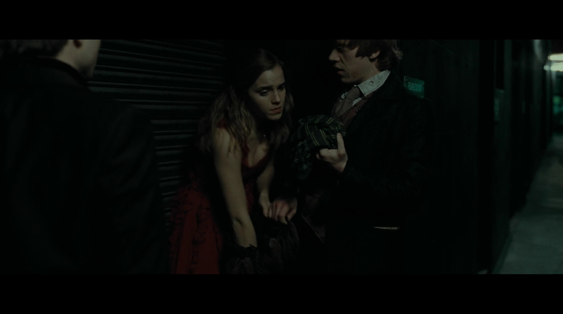 EmmaWatsonFan-dot-nl_HarryPotter-ReturnToHogwarts4900.jpg EmmaWatsonFan-dot-nl_HarryPotter-ReturnToHogwarts4900.jpg