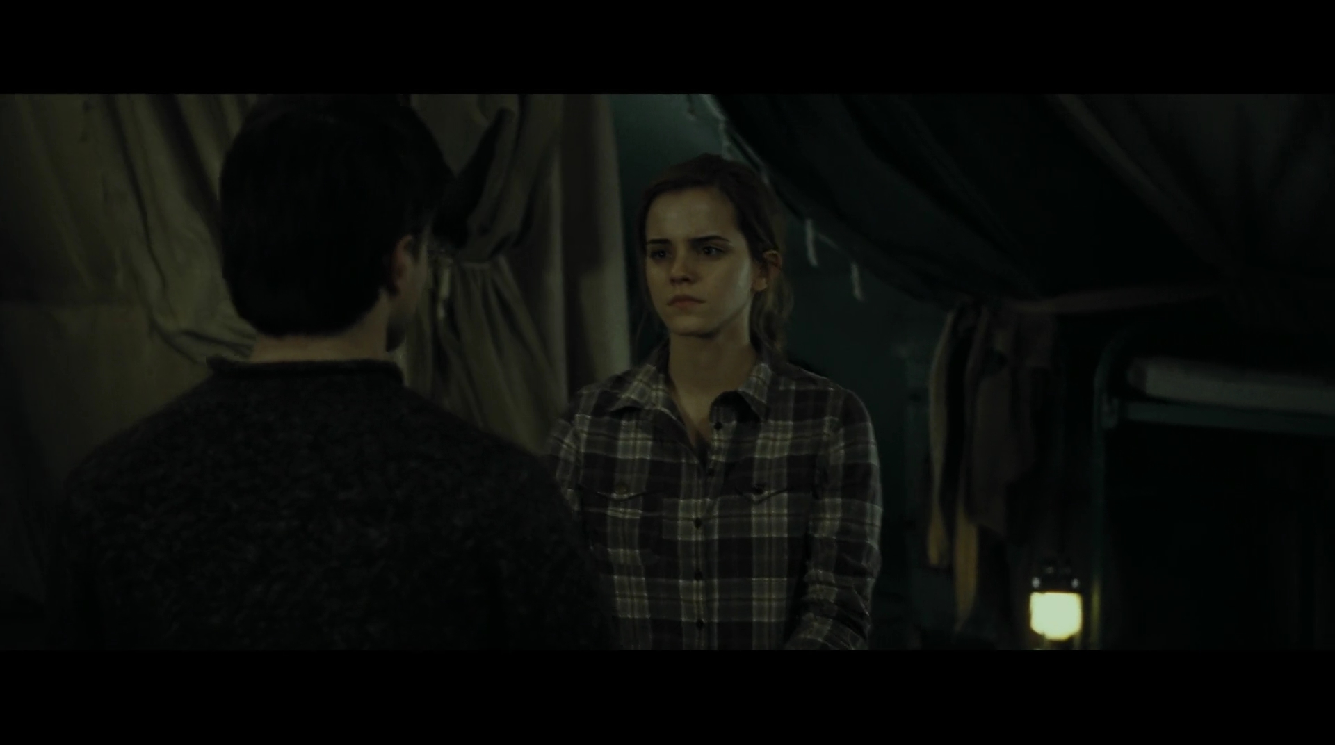 EmmaWatsonFan-dot-nl_HarryPotter-ReturnToHogwarts4963.jpg