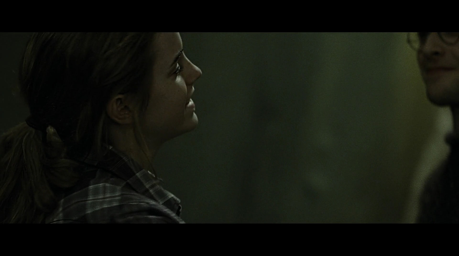 EmmaWatsonFan-dot-nl_HarryPotter-ReturnToHogwarts4988.jpg EmmaWatsonFan-dot-nl_HarryPotter-ReturnToHogwarts4988.jpg