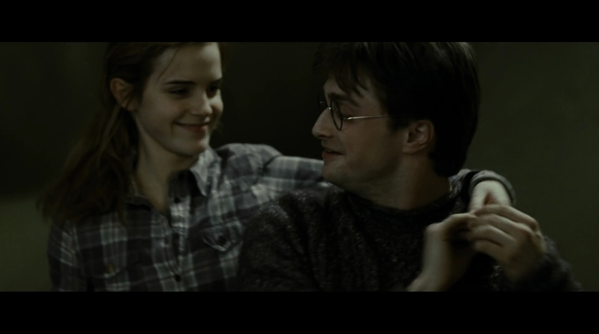 EmmaWatsonFan-dot-nl_HarryPotter-ReturnToHogwarts4993.jpg EmmaWatsonFan-dot-nl_HarryPotter-ReturnToHogwarts4993.jpg