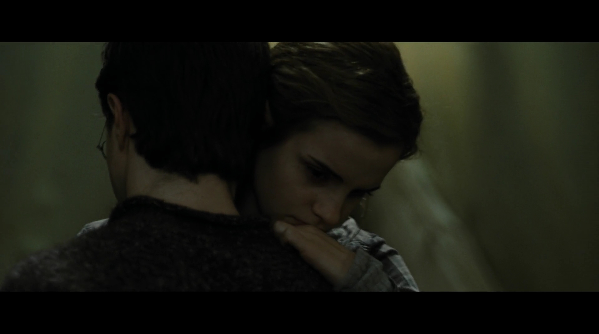 EmmaWatsonFan-dot-nl_HarryPotter-ReturnToHogwarts5008.jpg