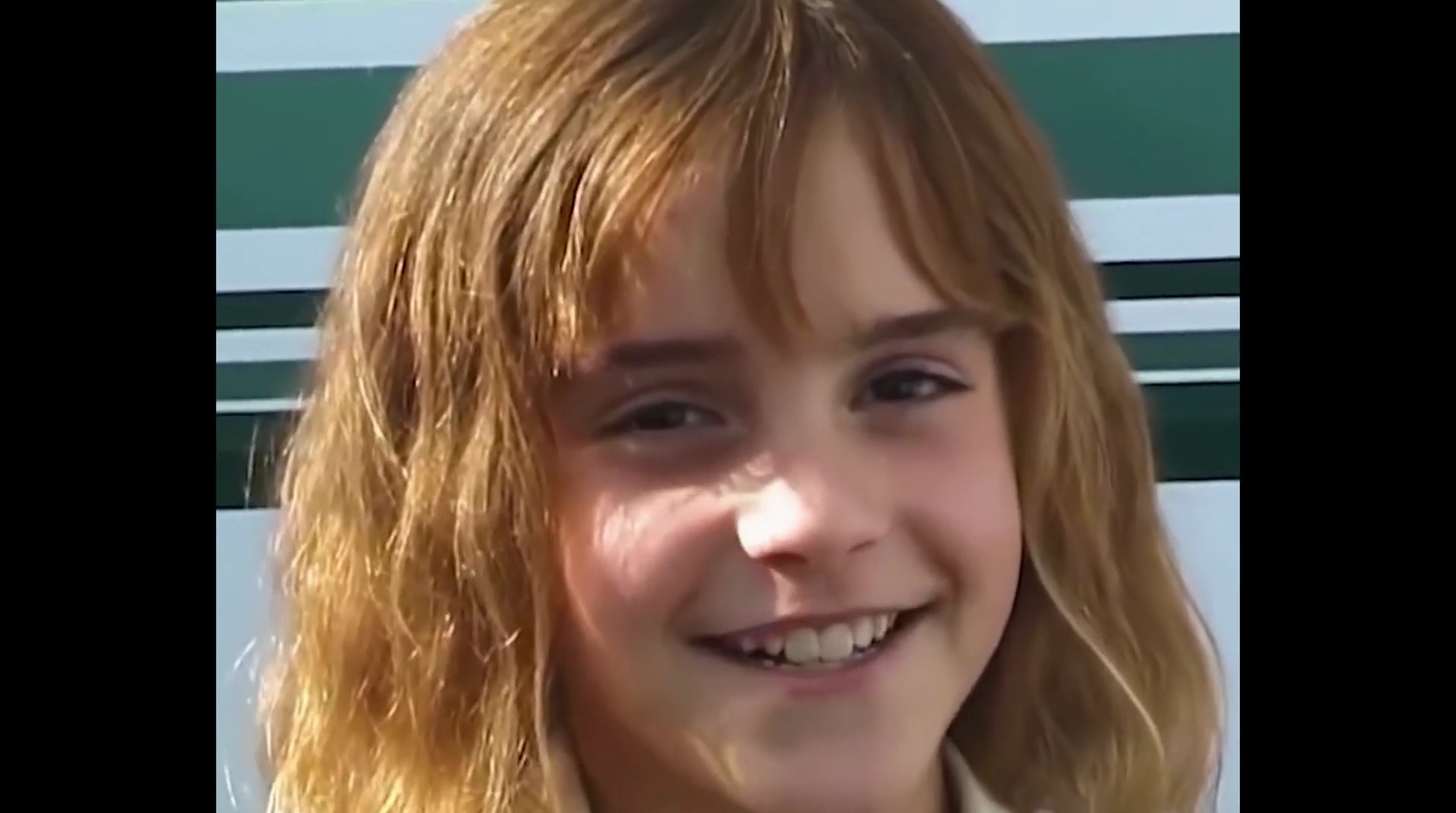 EmmaWatsonFan-dot-nl_HarryPotter-ReturnToHogwarts5539.jpg