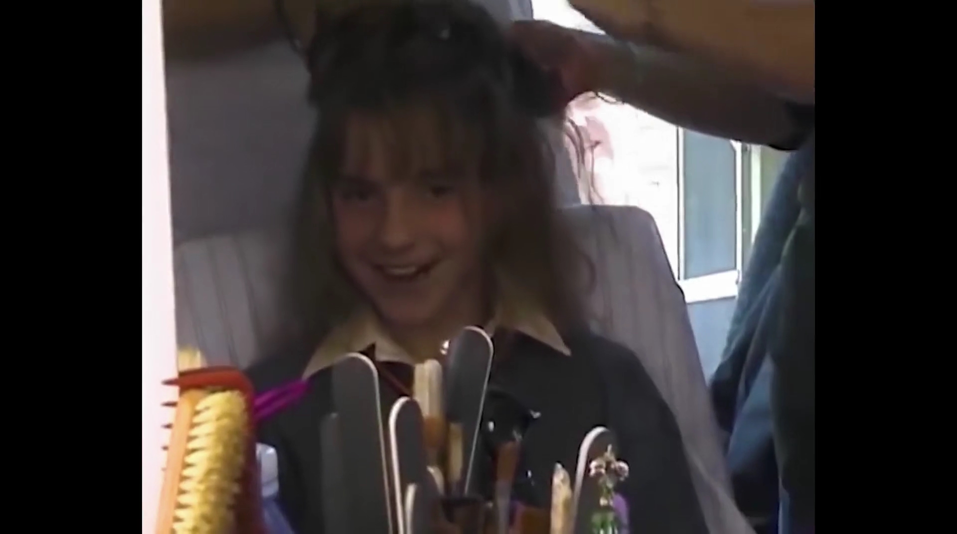 EmmaWatsonFan-dot-nl_HarryPotter-ReturnToHogwarts5564.jpg