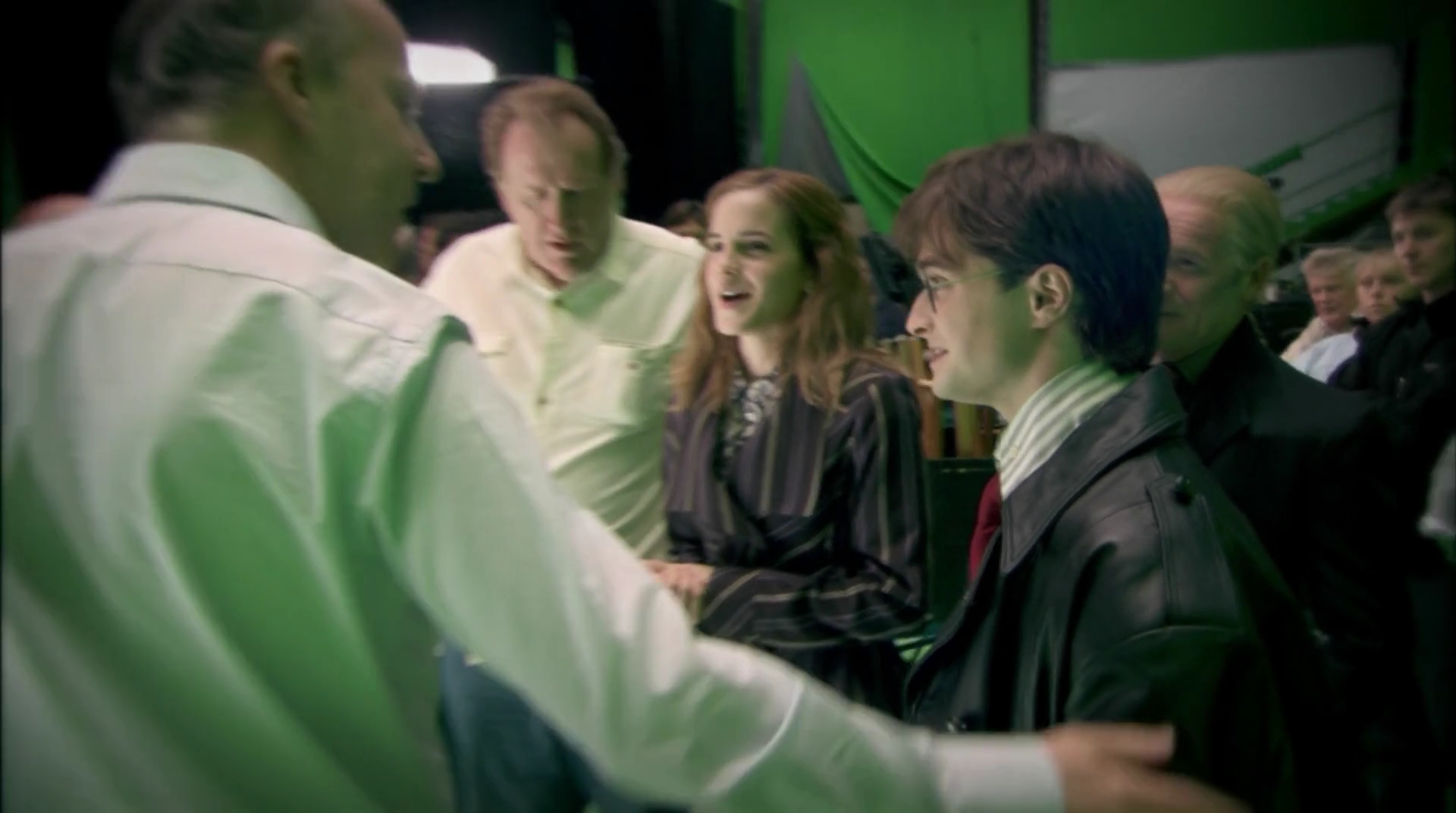 EmmaWatsonFan-dot-nl_HarryPotter-ReturnToHogwarts5705.jpg