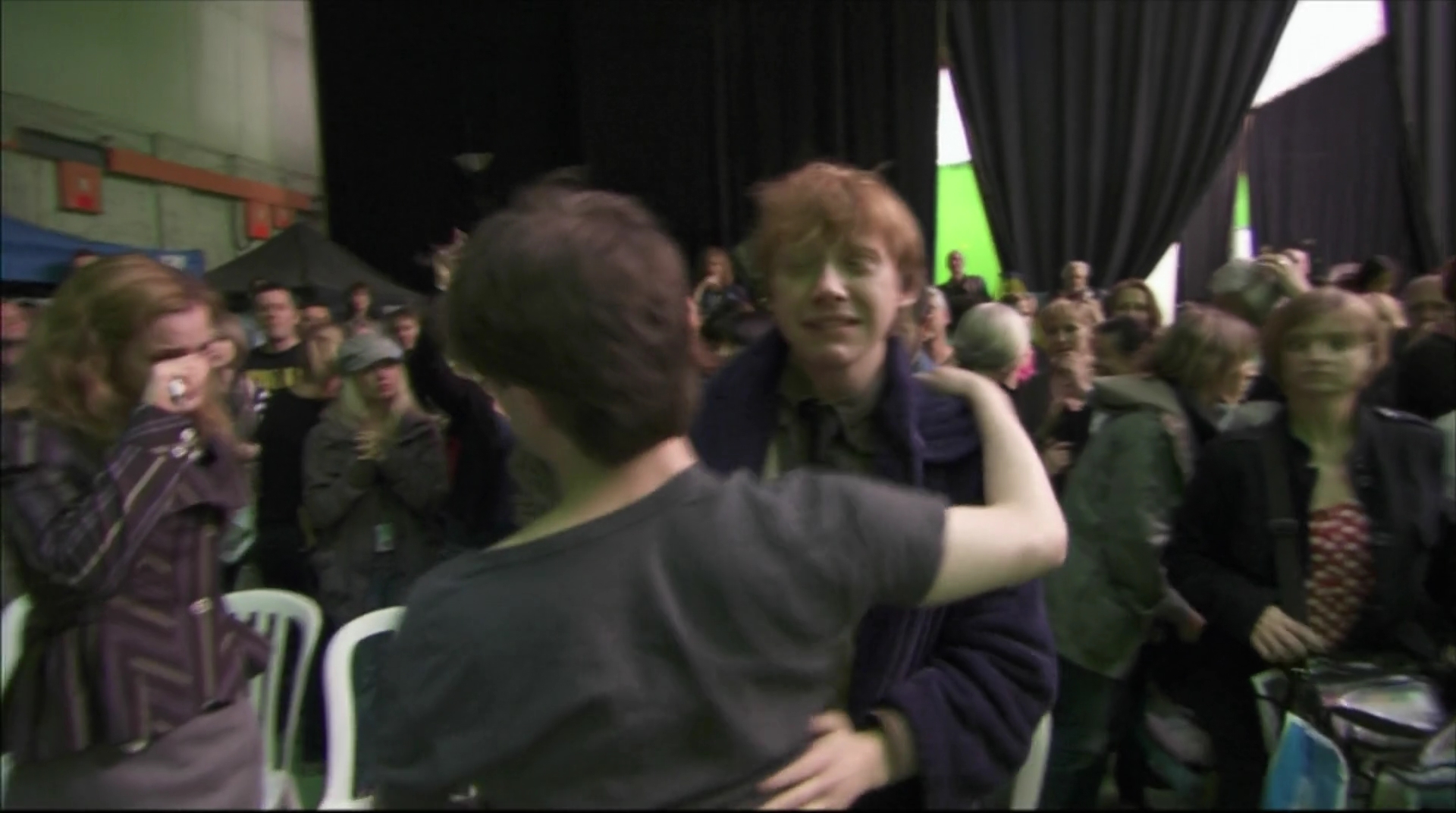 EmmaWatsonFan-dot-nl_HarryPotter-ReturnToHogwarts5745.jpg