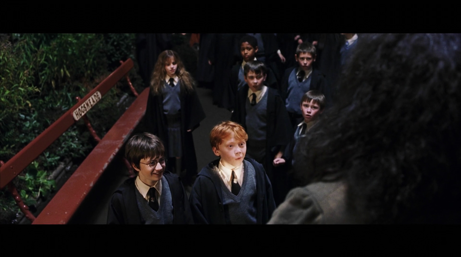 EmmaWatsonFan-dot-nl_HarryPotter-ReturnToHogwarts5979.jpg