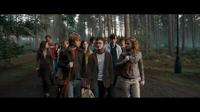 EmmaWatsonFan-dot-nl_HarryPotter-ReturnToHogwarts3857.jpg