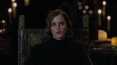 EmmaWatsonFan-dot-nl_HarryPotter-ReturnToHogwarts4545.jpg