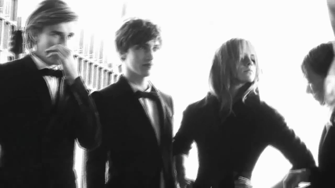 EmmaWatsonFan-nl_2009BurberryAutumWinterCampaign-BTS0135.jpg EmmaWatsonFan-nl_2009BurberryAutumWinterCampaign-BTS0135.jpg