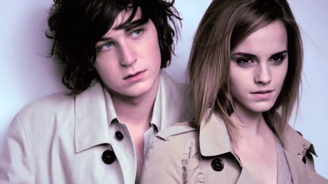 EmmaWatsonFan-nl_2010BurberrySprinSummerCampaign0133.jpg