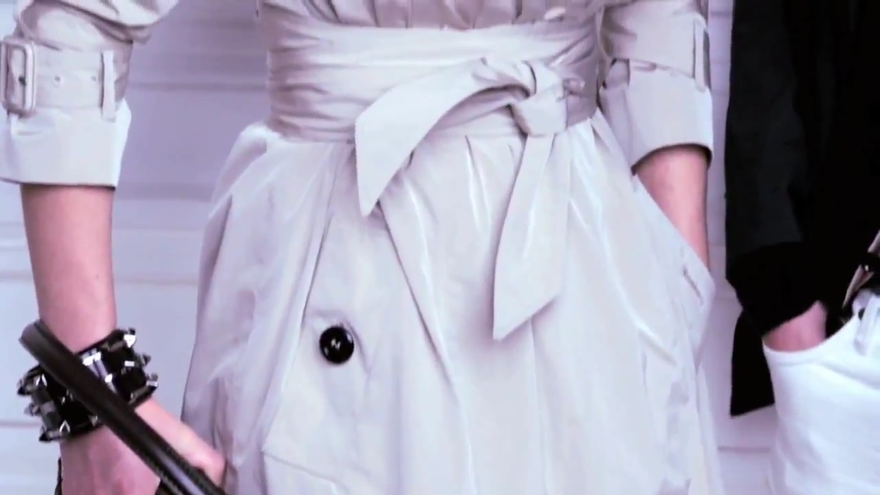 EmmaWatsonFan-nl_2010BurberrySprinSummerCampaign0168.jpg