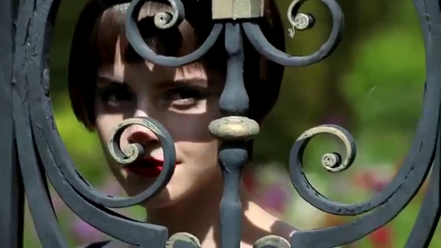 EmmaWatsonFan-nl_2011HarpersBazaar0106.jpg