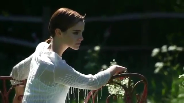 EmmaWatsonFan-nl_2011HarpersBazaar0110.jpg