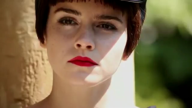 EmmaWatsonFan-nl_2011HarpersBazaar0118.jpg