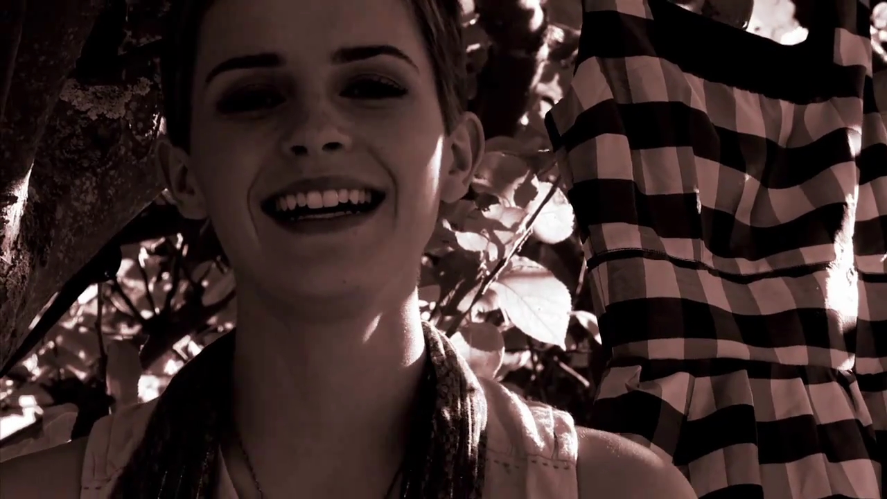 EmmaWatsonFan-nl_2011PeopleTree0048.jpg