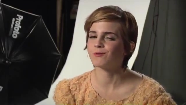 EmmaWatsonFan-nl_2011Seventeen0100.jpg