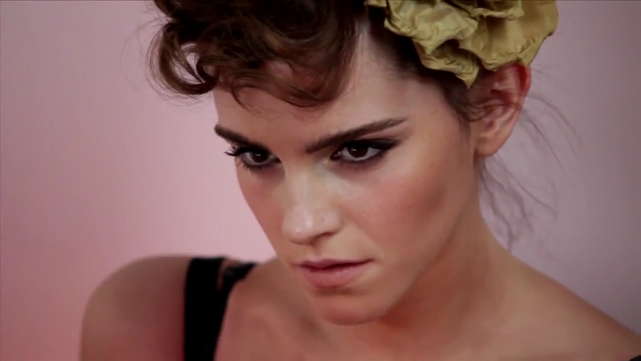 EmmaWatsonFan-nl_2014Wonderland0031.jpg