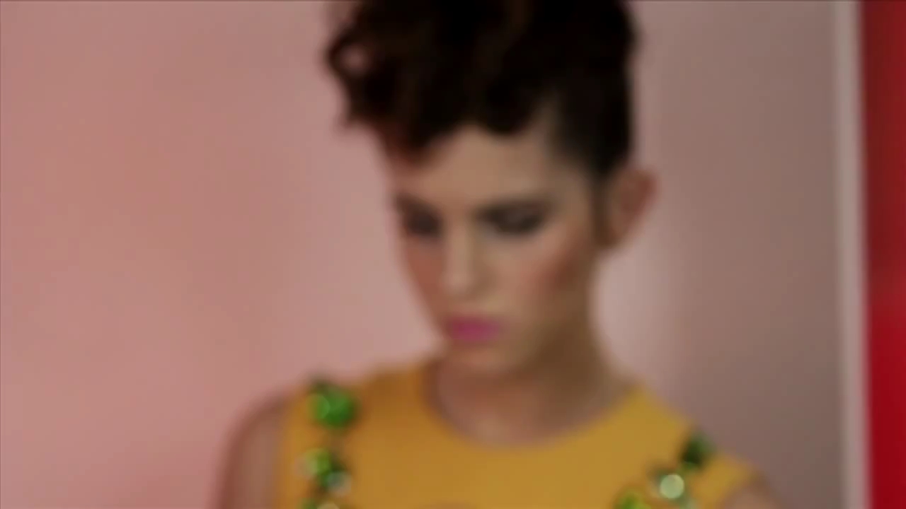 EmmaWatsonFan-nl_2014Wonderland0048.jpg