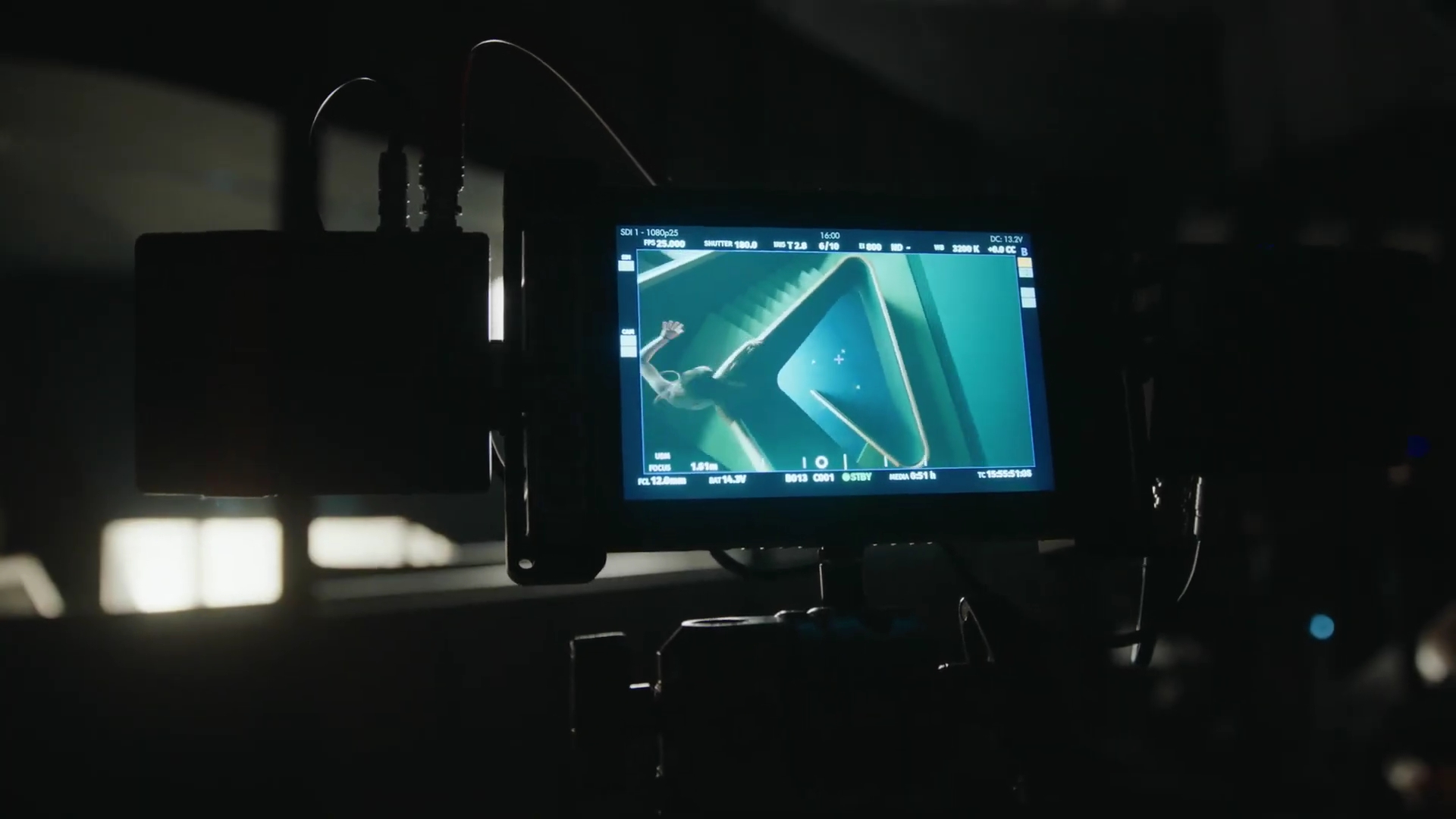 EmmaWatsonFan-dot-nl_2022PradaParadoxeFilm-MakingOf0018.jpg EmmaWatsonFan-dot-nl_2022PradaParadoxeFilm-MakingOf0018.jpg