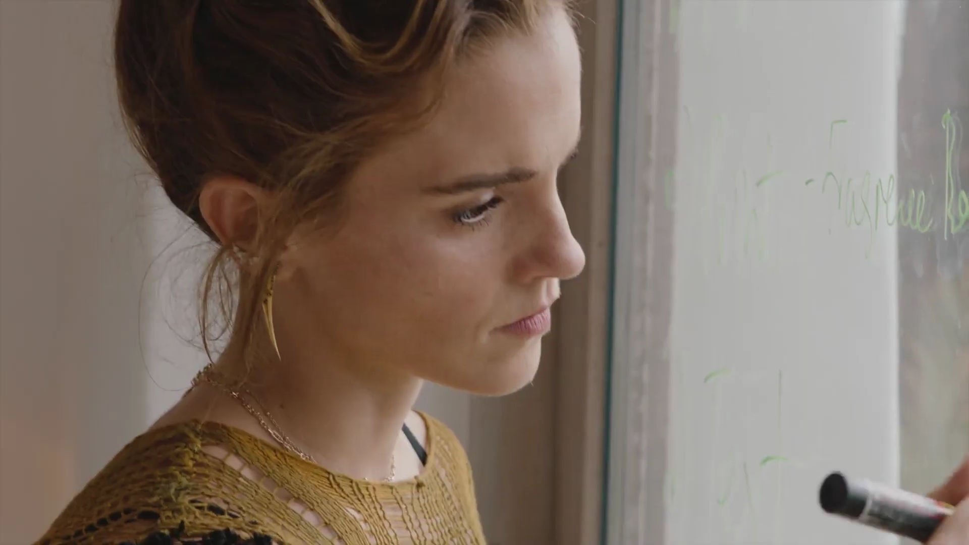 EmmaWatsonFan-dot-nl_2022PradaParadoxeFilm-MakingOf0046.jpg EmmaWatsonFan-dot-nl_2022PradaParadoxeFilm-MakingOf0046.jpg