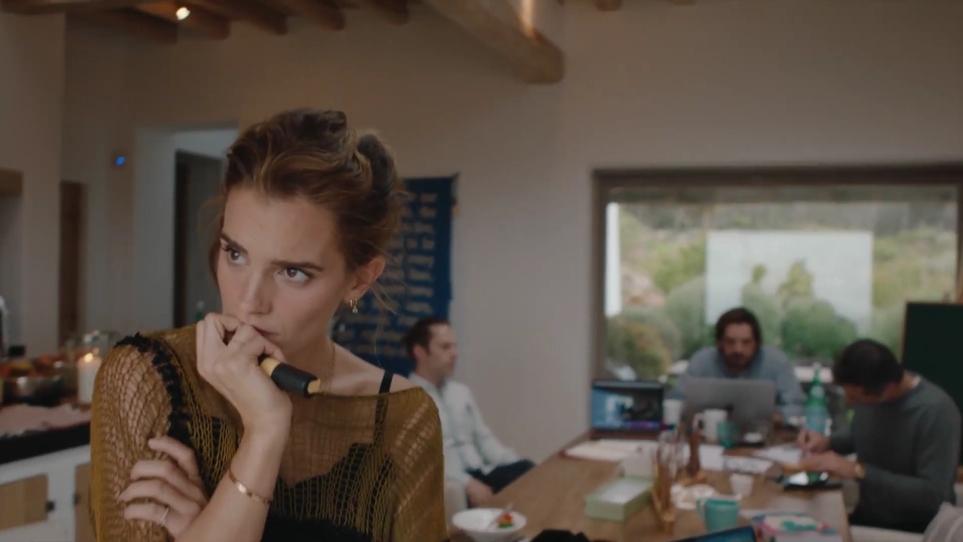 EmmaWatsonFan-dot-nl_2022PradaParadoxeFilm-MakingOf0049.jpg EmmaWatsonFan-dot-nl_2022PradaParadoxeFilm-MakingOf0049.jpg