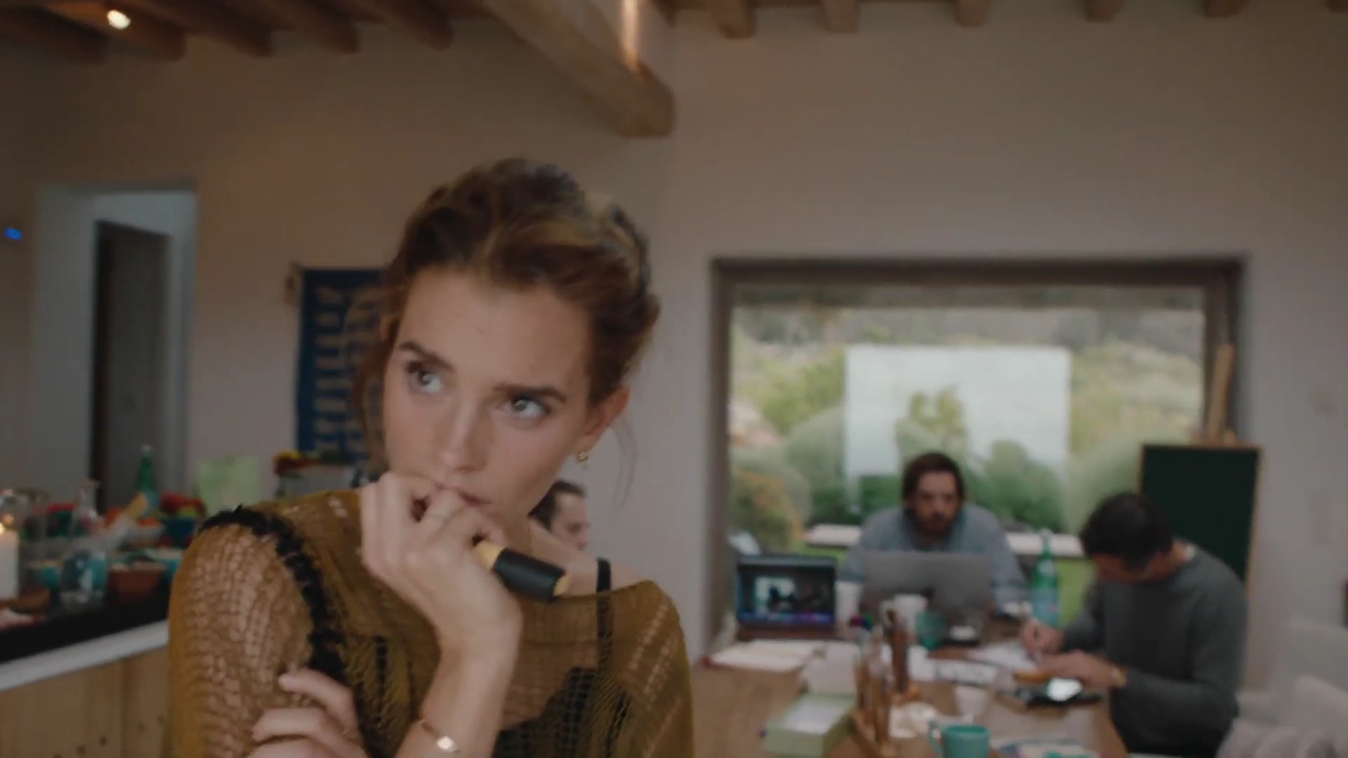 EmmaWatsonFan-dot-nl_2022PradaParadoxeFilm-MakingOf0050.jpg EmmaWatsonFan-dot-nl_2022PradaParadoxeFilm-MakingOf0050.jpg