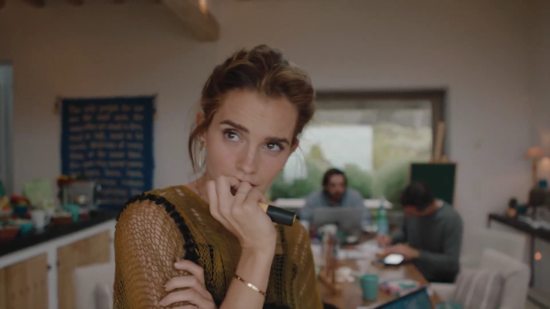 EmmaWatsonFan-dot-nl_2022PradaParadoxeFilm-MakingOf0051.jpg EmmaWatsonFan-dot-nl_2022PradaParadoxeFilm-MakingOf0051.jpg