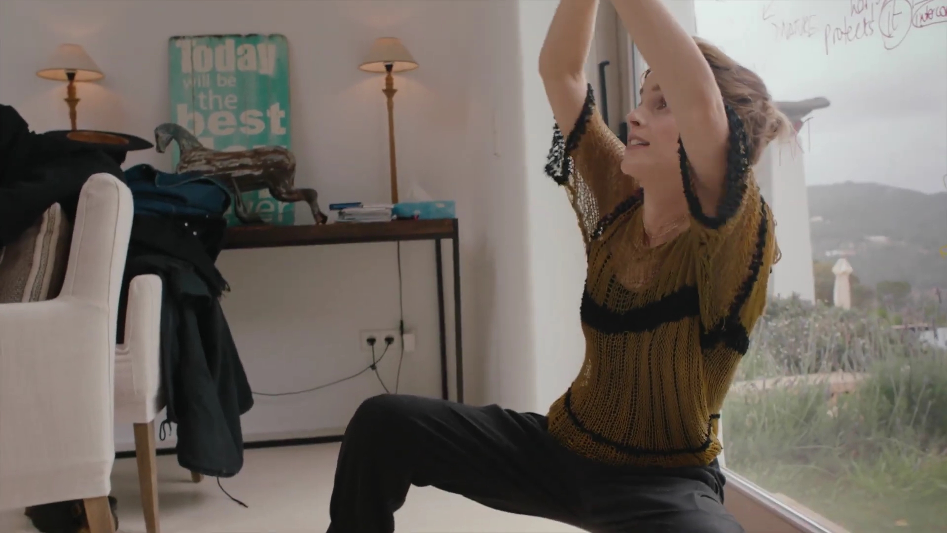 EmmaWatsonFan-dot-nl_2022PradaParadoxeFilm-MakingOf0076.jpg EmmaWatsonFan-dot-nl_2022PradaParadoxeFilm-MakingOf0076.jpg