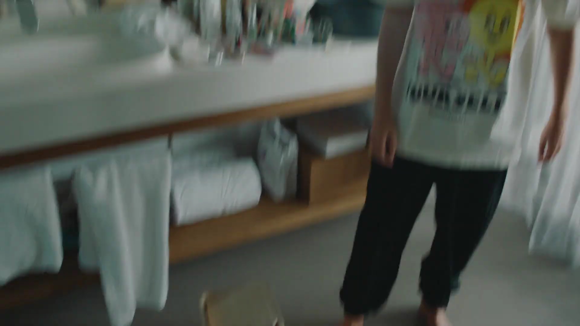 EmmaWatsonFan-dot-nl_2022PradaParadoxeFilm-MakingOf0108.jpg EmmaWatsonFan-dot-nl_2022PradaParadoxeFilm-MakingOf0108.jpg