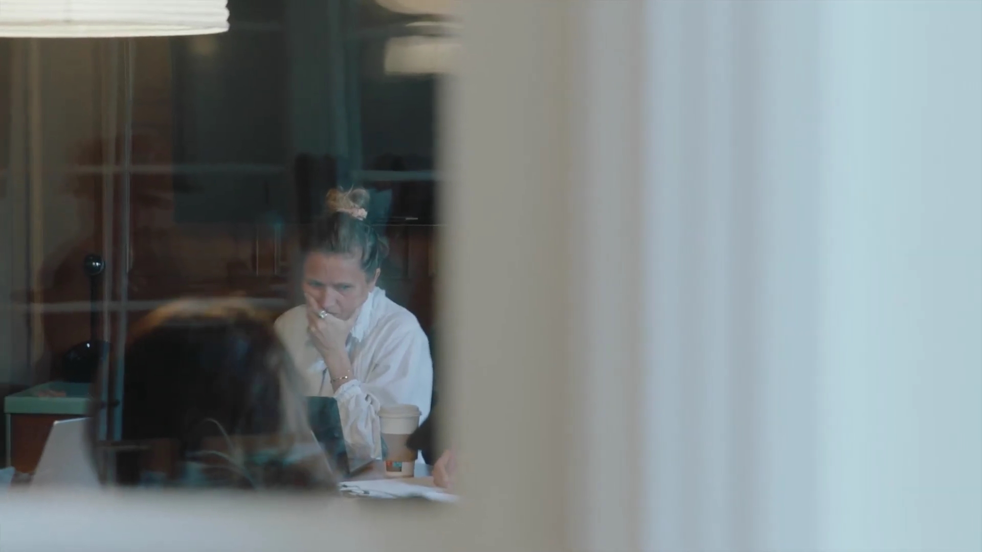 EmmaWatsonFan-dot-nl_2022PradaParadoxeFilm-MakingOf0113.jpg EmmaWatsonFan-dot-nl_2022PradaParadoxeFilm-MakingOf0113.jpg