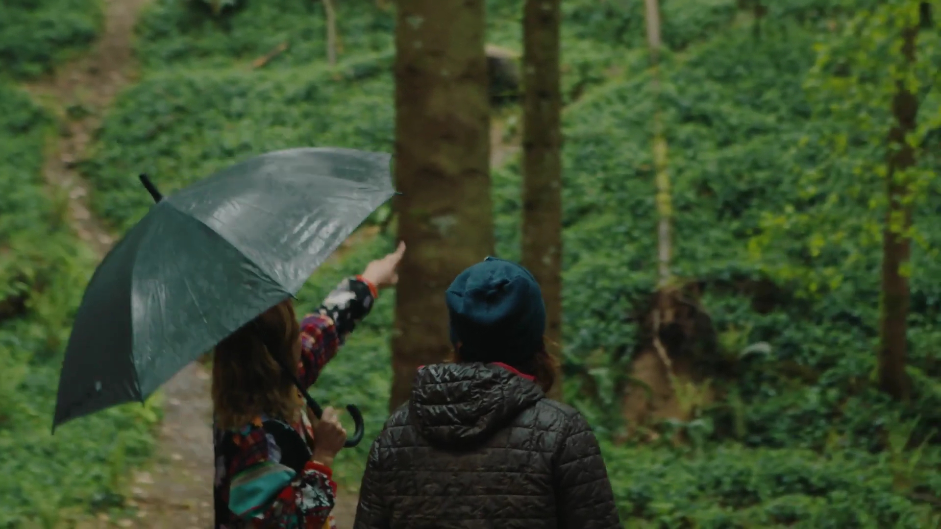 EmmaWatsonFan-dot-nl_2022PradaParadoxeFilm-MakingOf0151.jpg EmmaWatsonFan-dot-nl_2022PradaParadoxeFilm-MakingOf0151.jpg