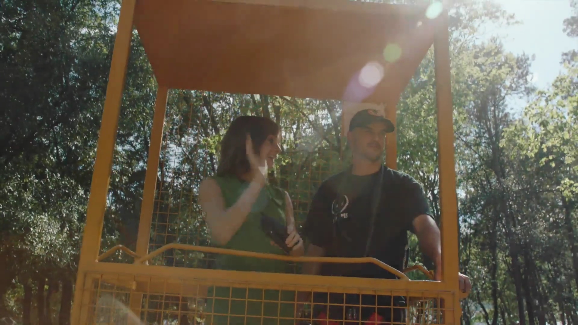 EmmaWatsonFan-dot-nl_2022PradaParadoxeFilm-MakingOf0177.jpg EmmaWatsonFan-dot-nl_2022PradaParadoxeFilm-MakingOf0177.jpg