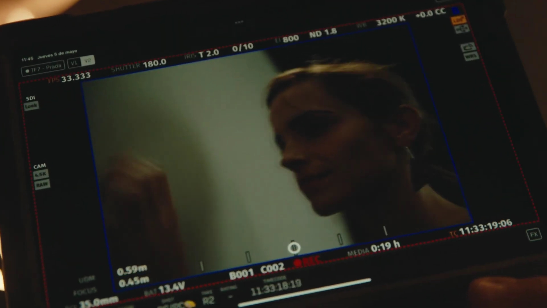 EmmaWatsonFan-dot-nl_2022PradaParadoxeFilm-MakingOf0202.jpg
