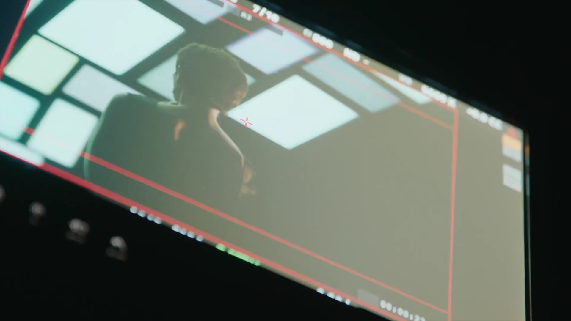 EmmaWatsonFan-dot-nl_2022PradaParadoxeFilm-MakingOf0207.jpg EmmaWatsonFan-dot-nl_2022PradaParadoxeFilm-MakingOf0207.jpg