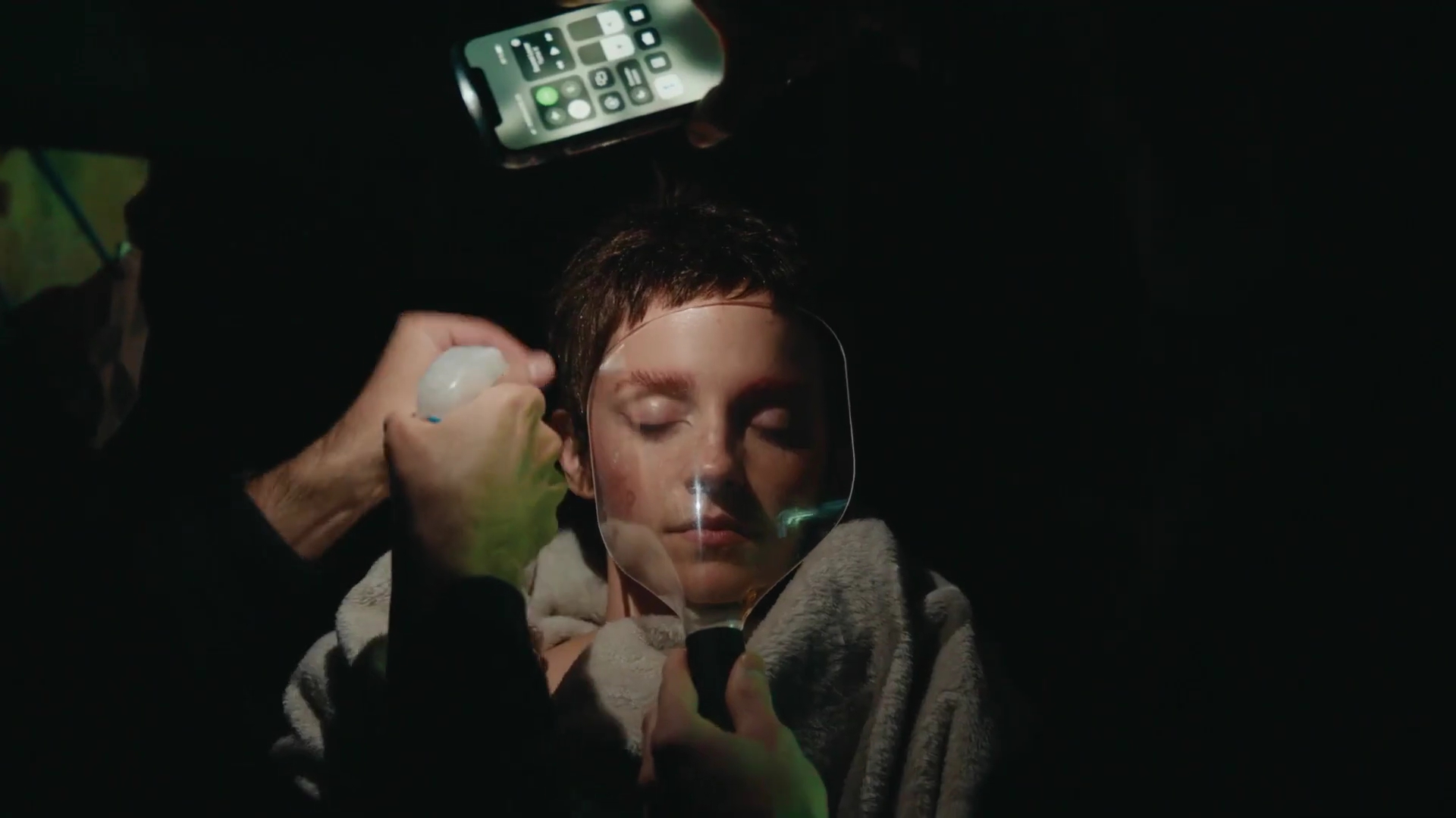 EmmaWatsonFan-dot-nl_2022PradaParadoxeFilm-MakingOf0334.jpg EmmaWatsonFan-dot-nl_2022PradaParadoxeFilm-MakingOf0334.jpg