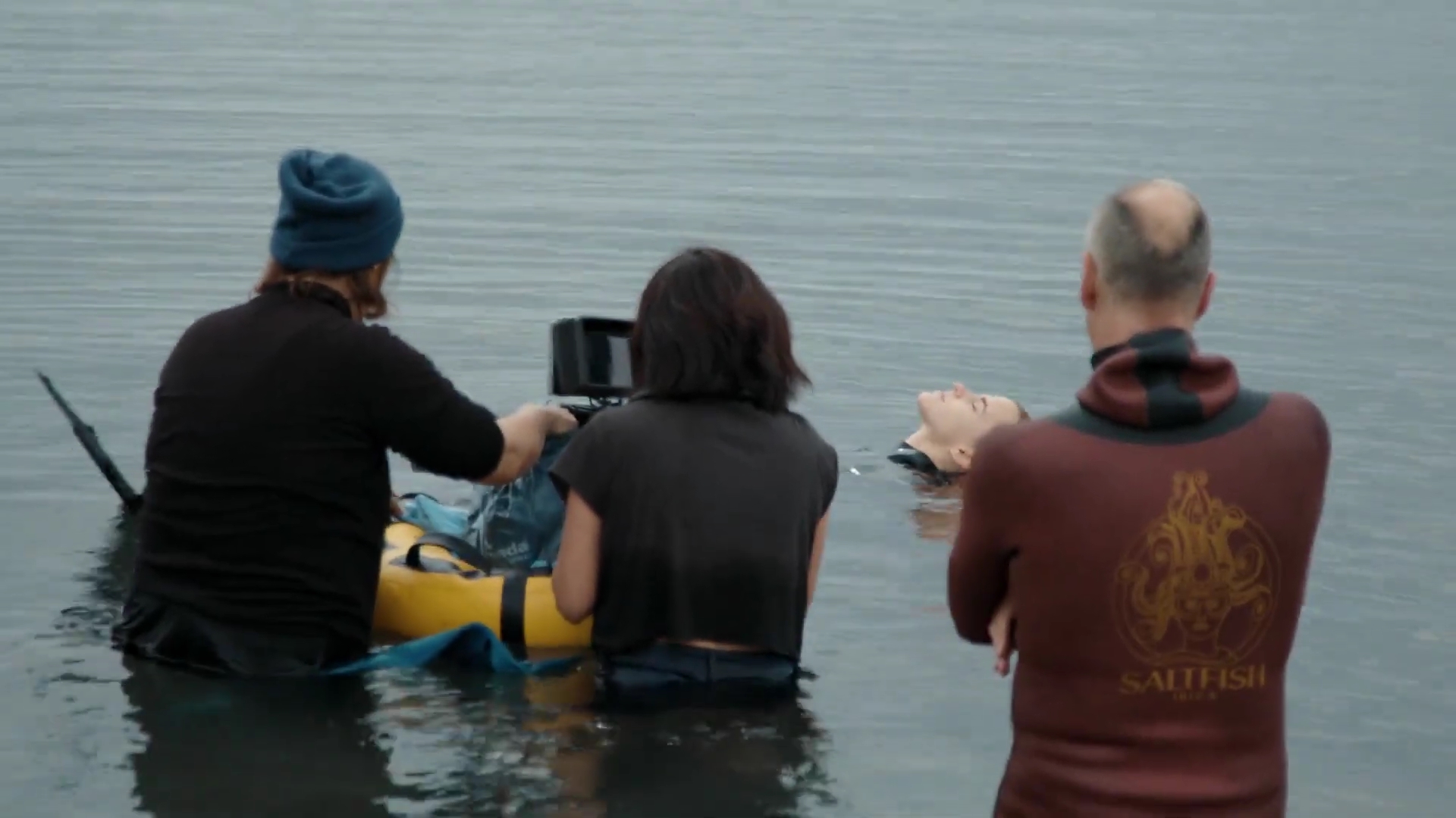 EmmaWatsonFan-dot-nl_2022PradaParadoxeFilm-MakingOf0416.jpg EmmaWatsonFan-dot-nl_2022PradaParadoxeFilm-MakingOf0416.jpg