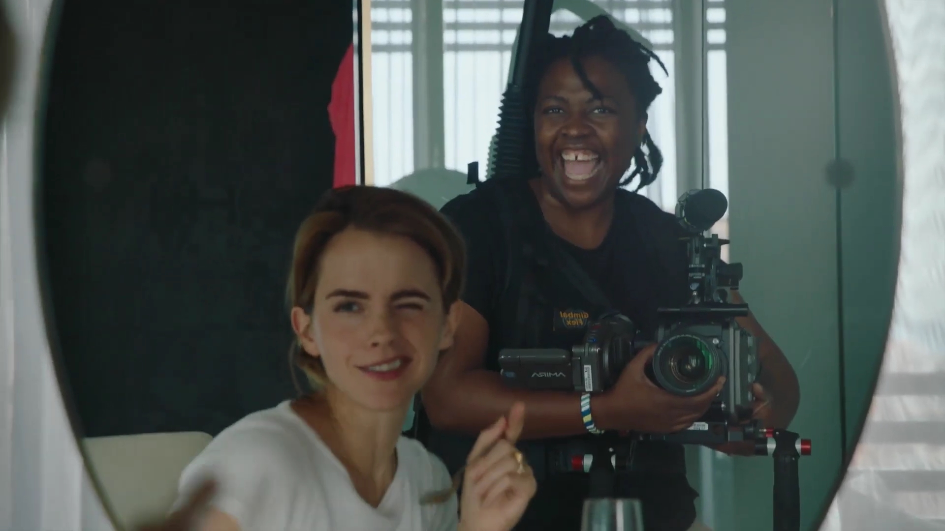 EmmaWatsonFan-dot-nl_2022PradaParadoxeFilm-MakingOf0452.jpg