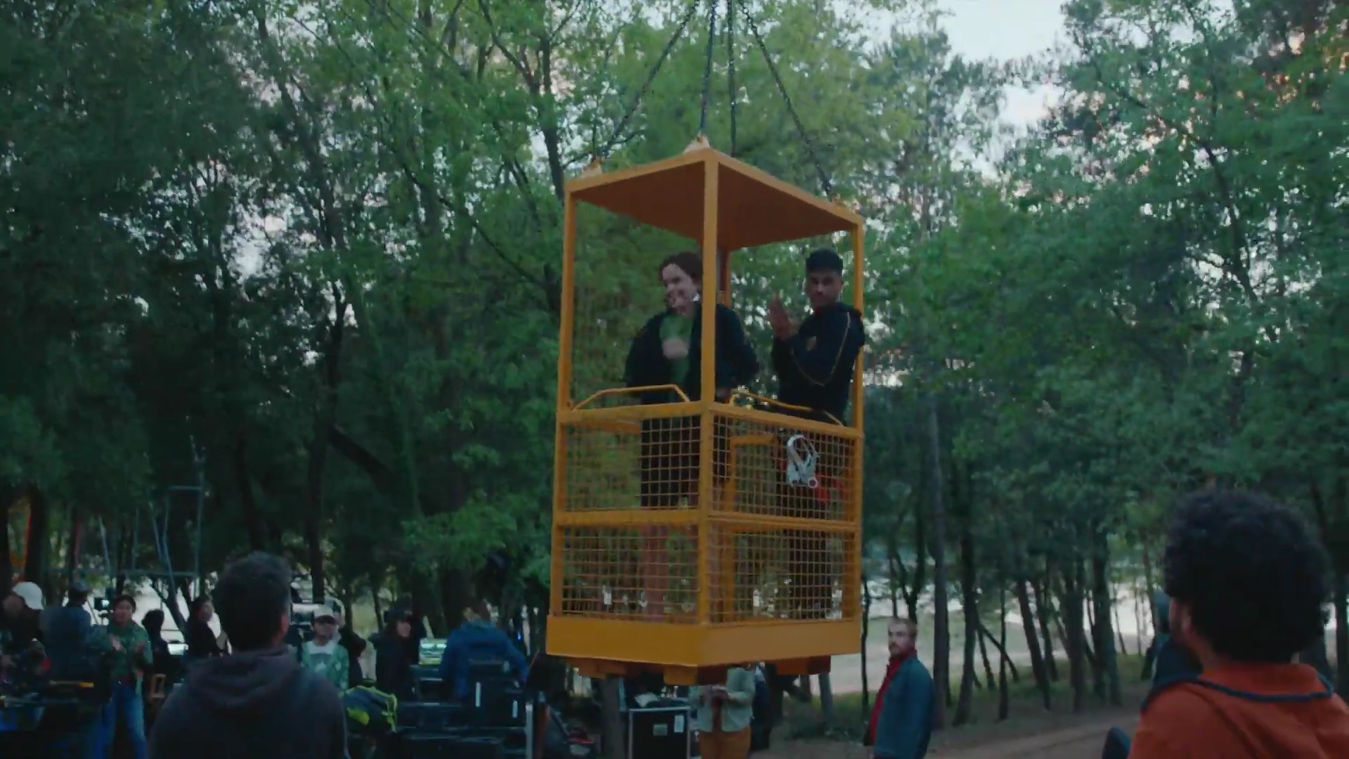 EmmaWatsonFan-dot-nl_2022PradaParadoxeFilm-MakingOf0477.jpg EmmaWatsonFan-dot-nl_2022PradaParadoxeFilm-MakingOf0477.jpg