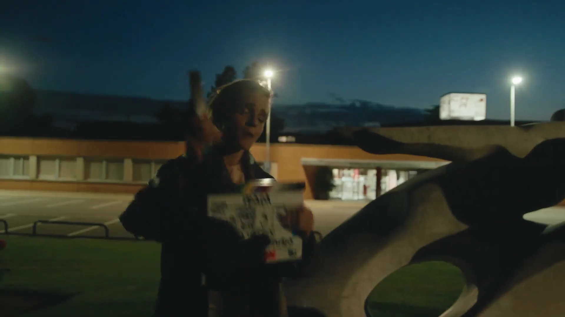 EmmaWatsonFan-dot-nl_2022PradaParadoxeFilm-MakingOf0478.jpg EmmaWatsonFan-dot-nl_2022PradaParadoxeFilm-MakingOf0478.jpg