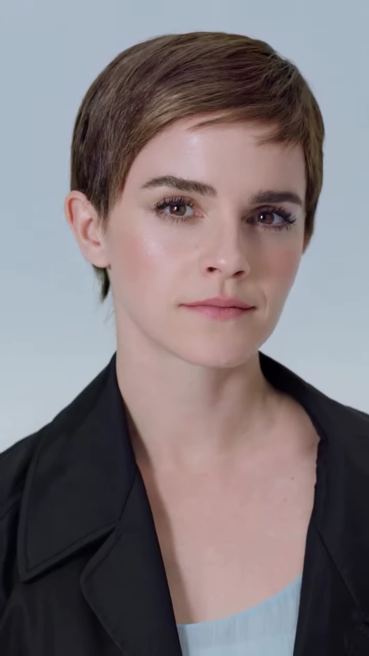 EmmaWatsonFan-dot-nl-2024PradaRe-NylonCampaign0005.jpg