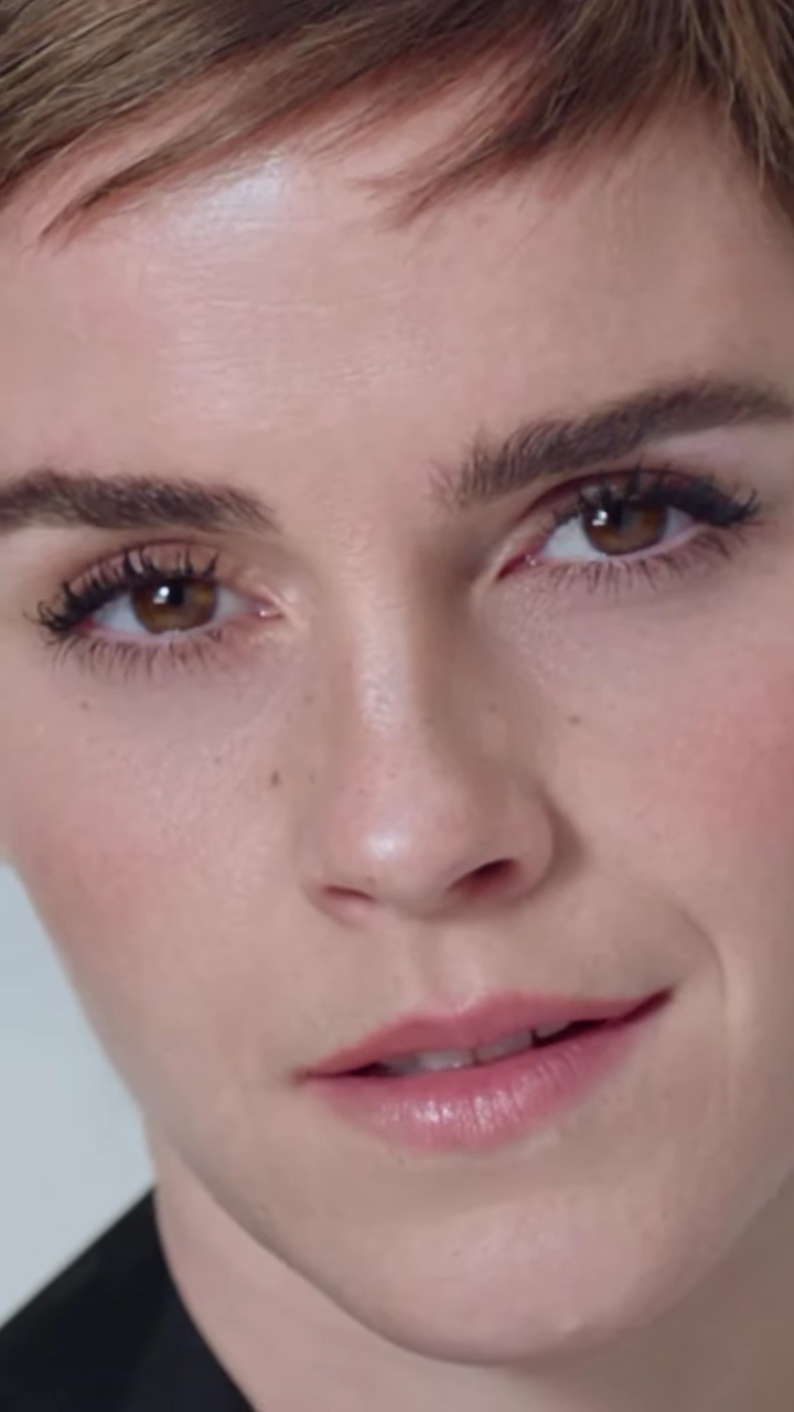 EmmaWatsonFan-dot-nl-2024PradaRe-NylonCampaign0013.jpg