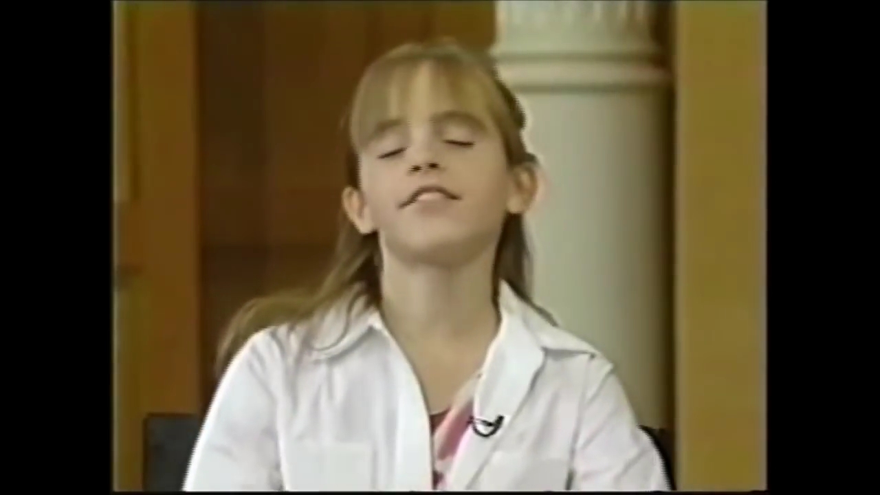 EmmaWatsonFan-nl_2002LiveWithRegisAndKelly0083.jpg EmmaWatsonFan-nl_2002LiveWithRegisAndKelly0083.jpg