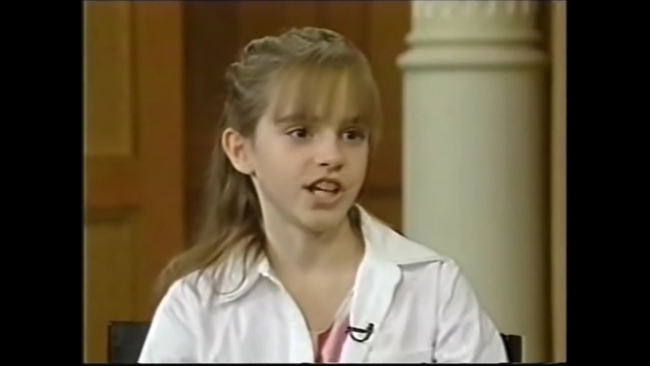 EmmaWatsonFan-nl_2002LiveWithRegisAndKelly0114.jpg EmmaWatsonFan-nl_2002LiveWithRegisAndKelly0114.jpg