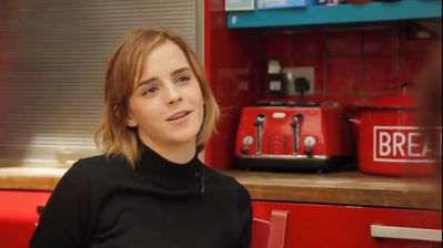 EmmaWatsonFan-nl_2016OurSharedShelf-InCoversationWithCaitlinMoran0105.jpg